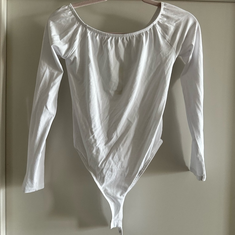 New With Tags Boohoo Off The Shoulder Long Sleeve Bodysuit